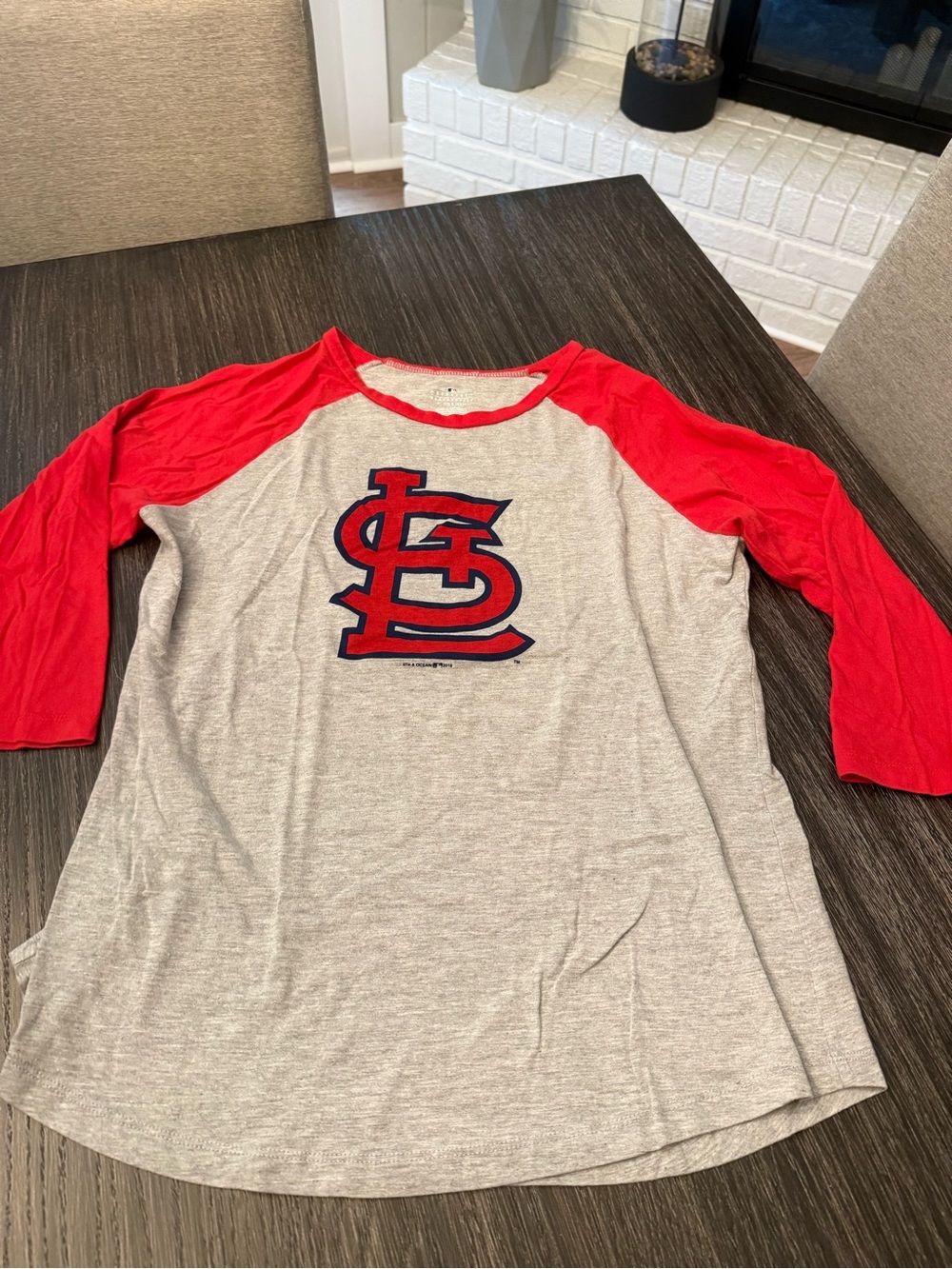 5th & Ocean Gray Tee with Red Raglan Sleeves and Team Logo